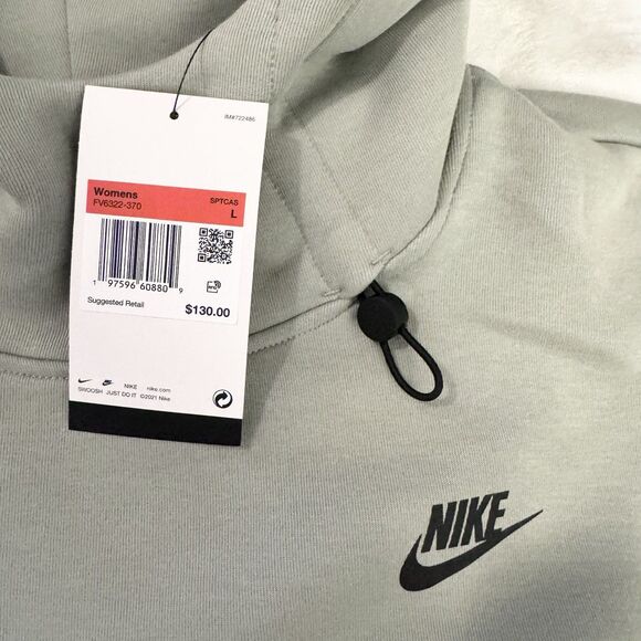 Nike Women's Sportswear Tech Fleece Hoodie - Picture 9 of 14